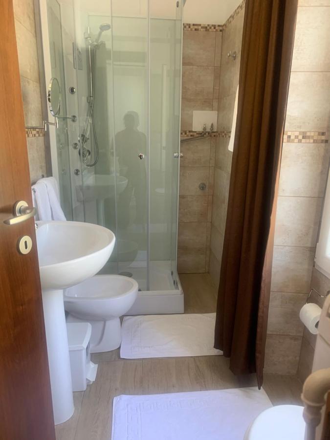 Albergo Al Lago Anfo Luaran gambar