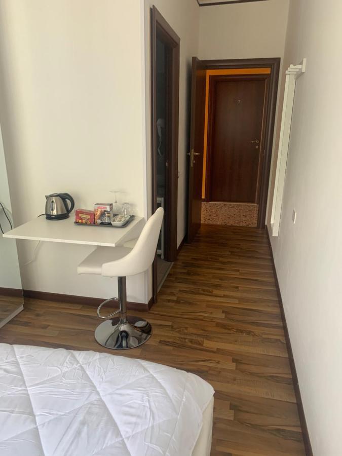 Albergo Al Lago Anfo Luaran gambar