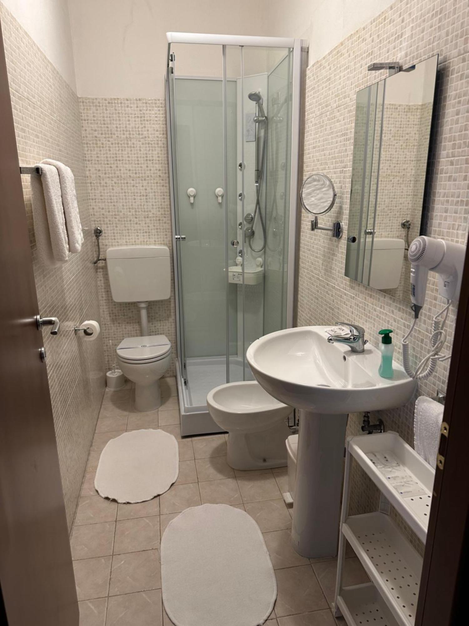 Albergo Al Lago Anfo Luaran gambar