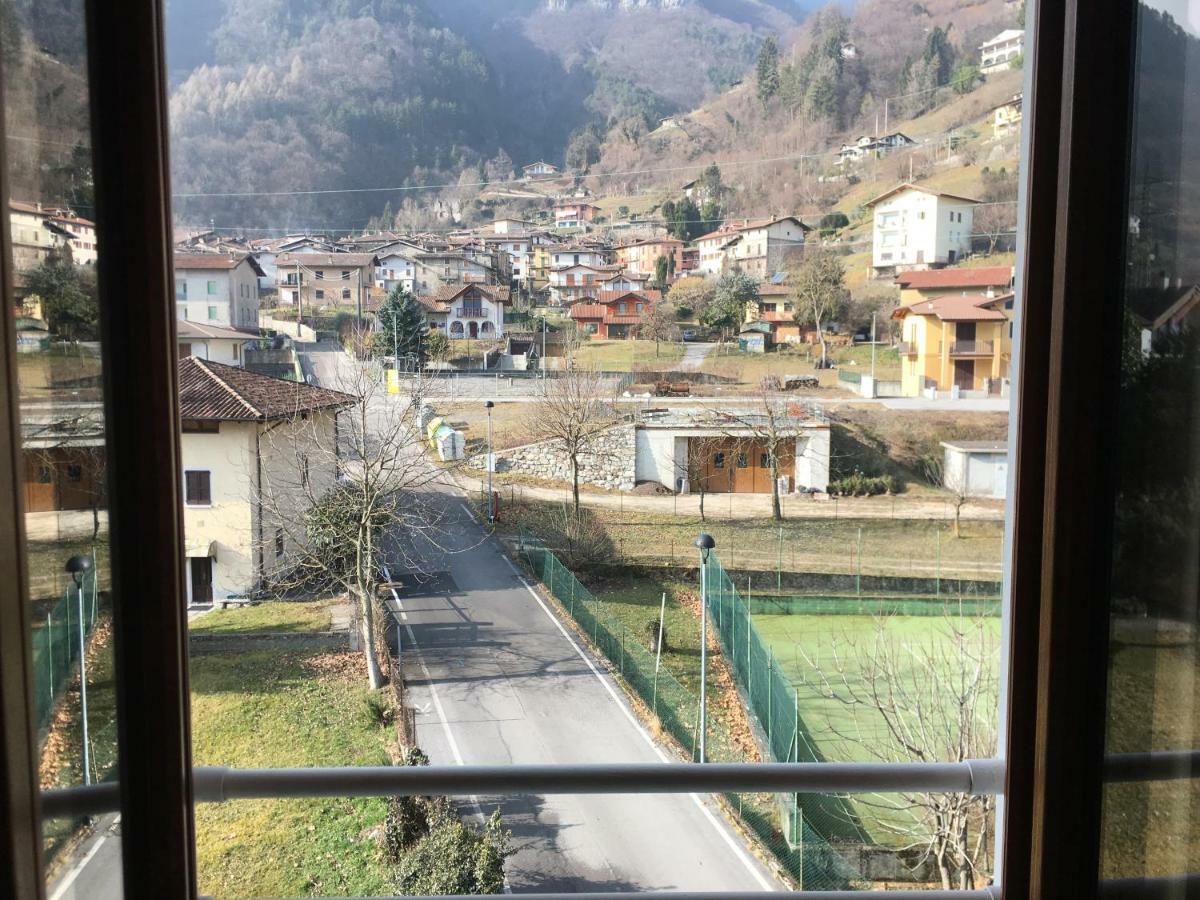 Albergo Al Lago Anfo Luaran gambar