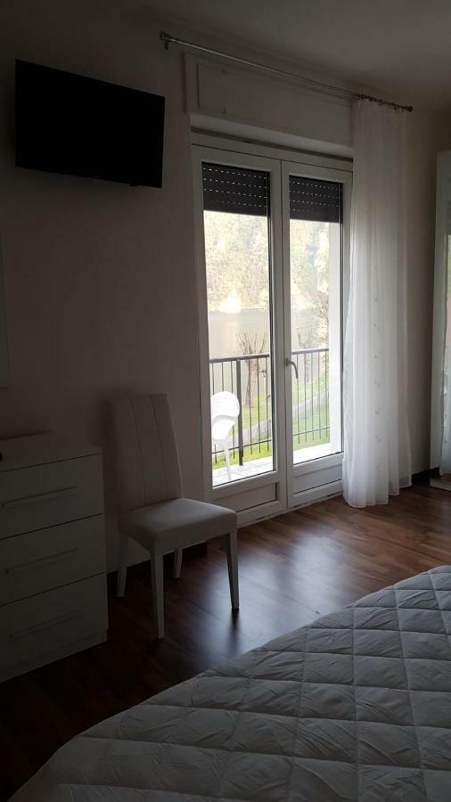 Albergo Al Lago Anfo Luaran gambar