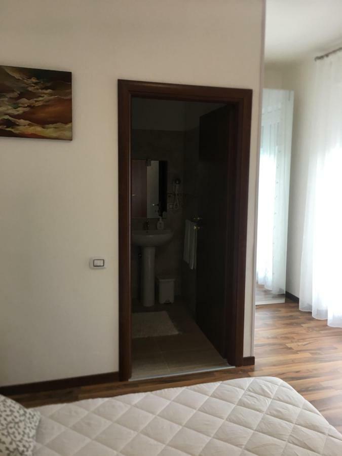 Albergo Al Lago Anfo Luaran gambar